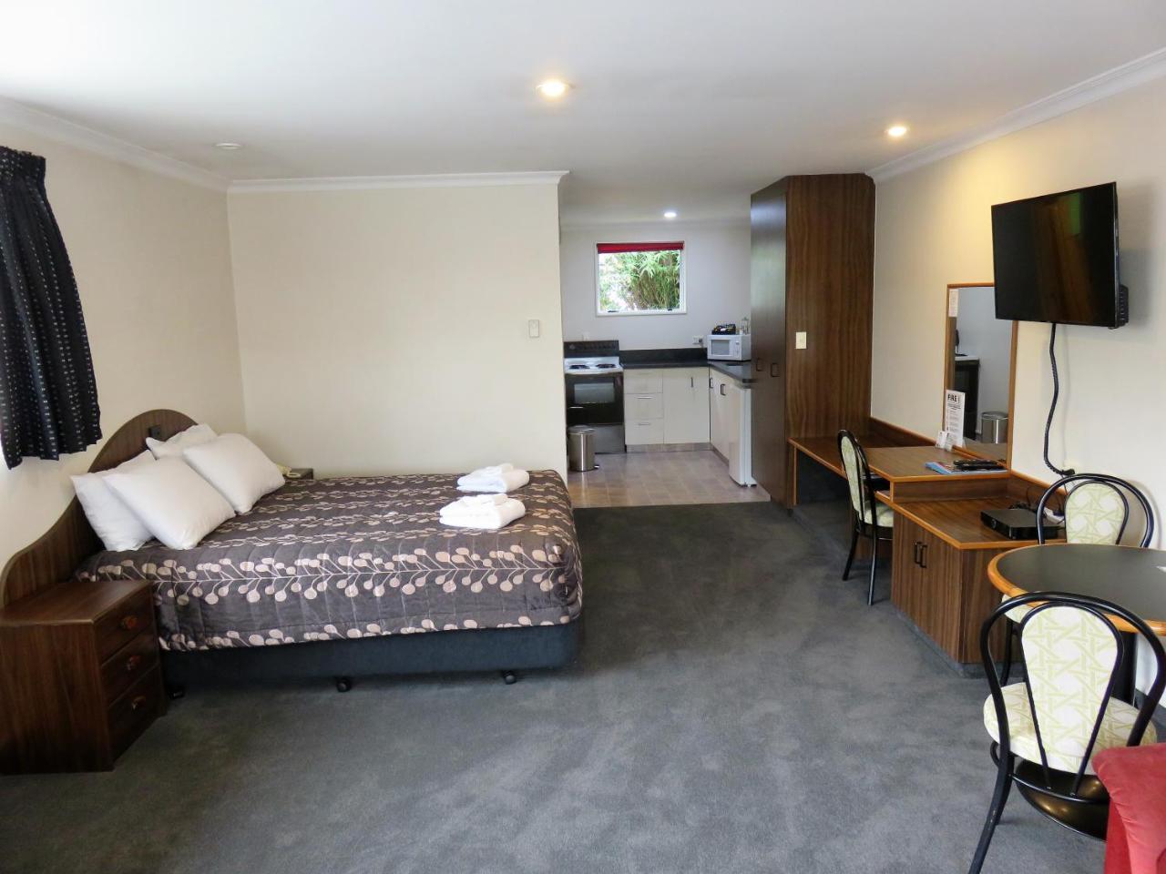 Admirals Motor 4* Blenheim