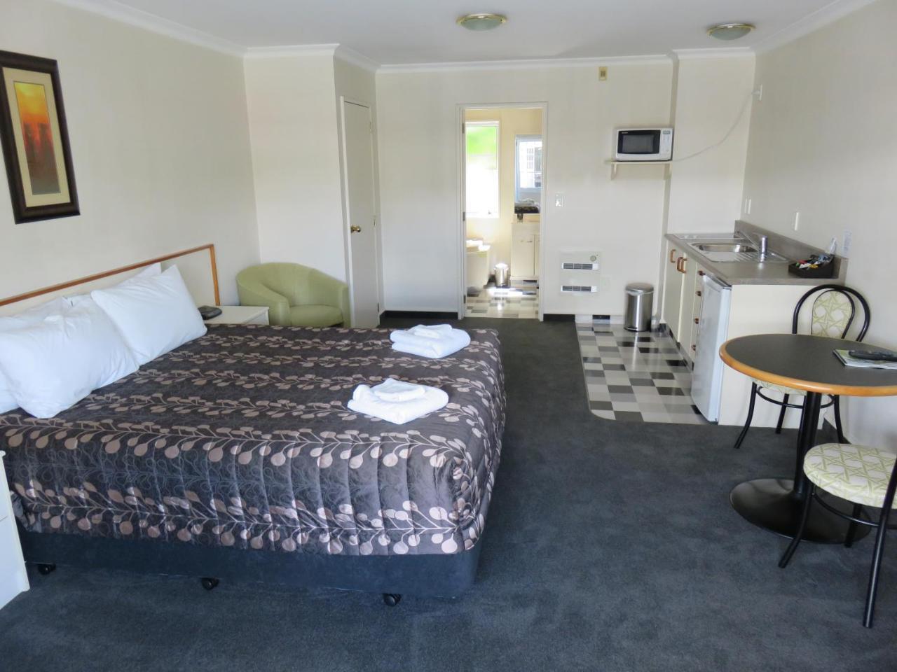 Motel Admirals Motor