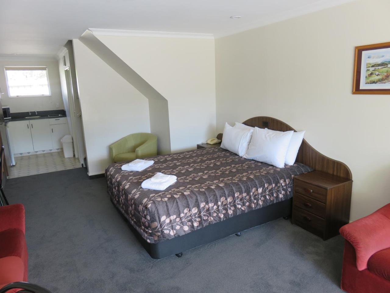 Admirals Motor 4* Blenheim